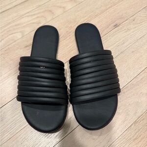 TKEES Women's/girls Black slide shoes